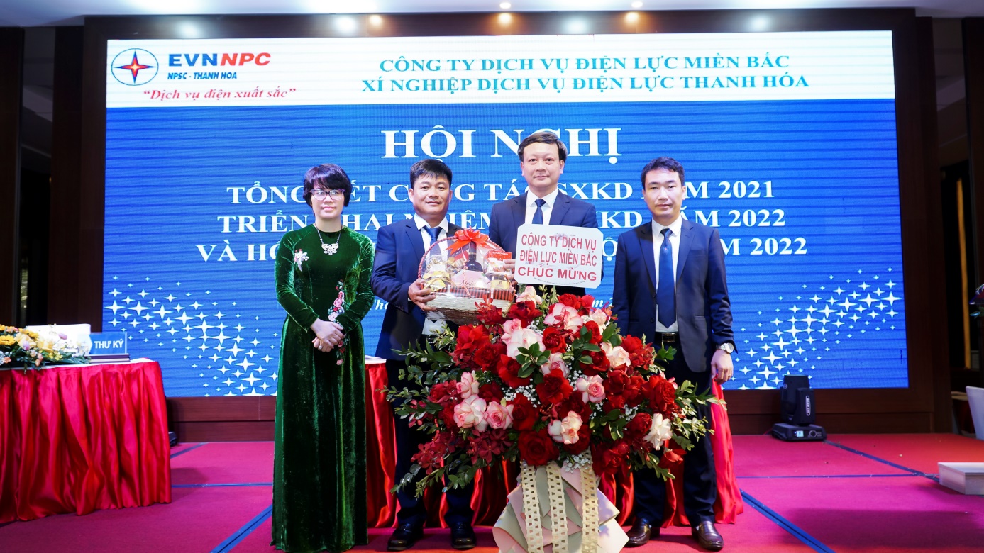 Xí nghiệp Dịch vụ Điện lực Thanh Hóa tổ chức Hội nghị tổng kết công tác SXKD năm 2021 triển khai nhiệm vụ SXKD năm 2022 và Hội nghị người lao động năm 2022